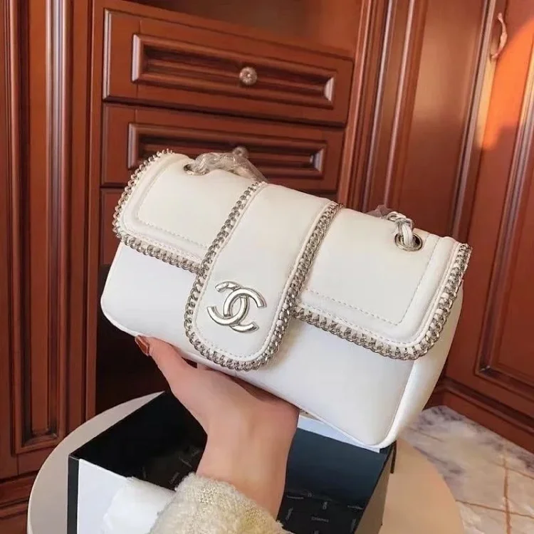 Chanel White Leather Shoulder Bag