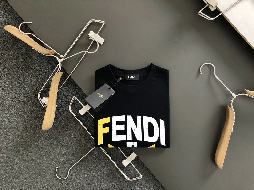 fendi logo t-shirt black t-shirts