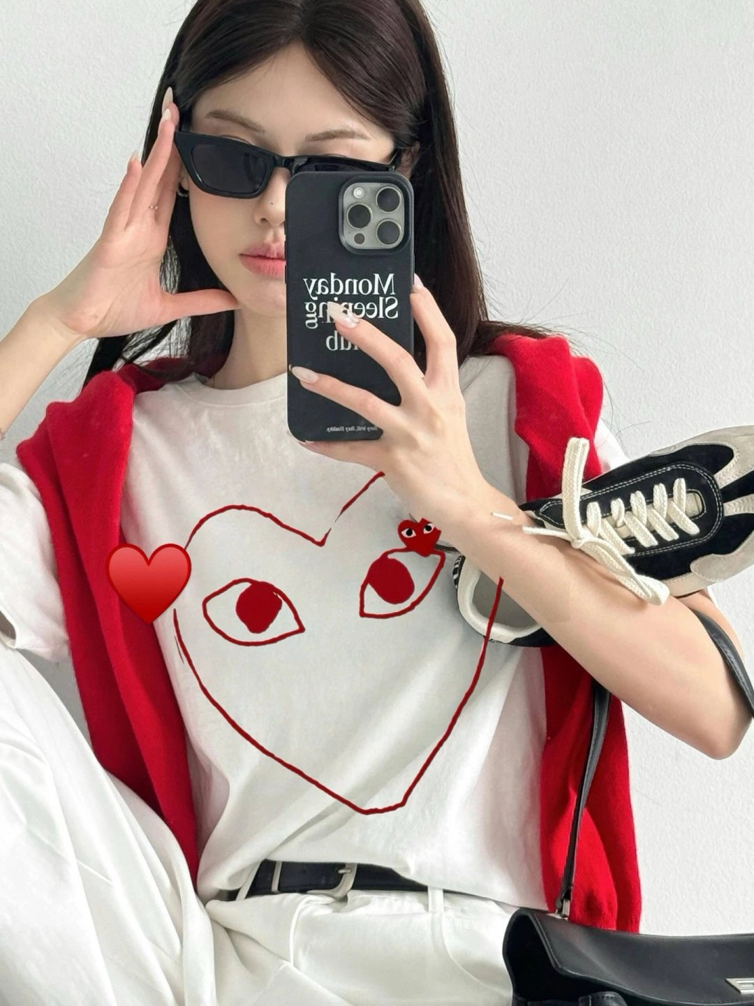 comme des garçons play heart t-shirt – white – t-shirts