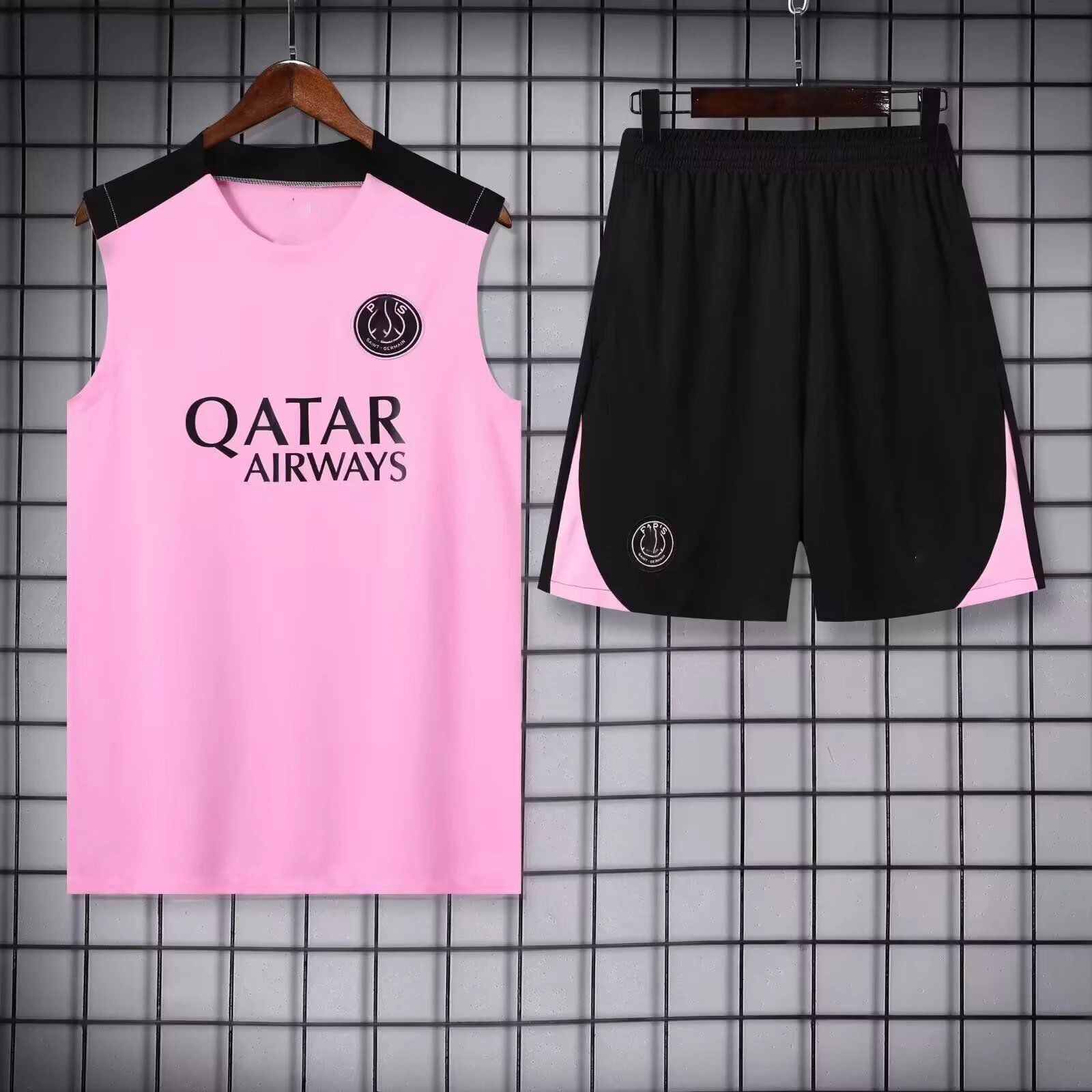 Qatar Airways Sport Set Pink