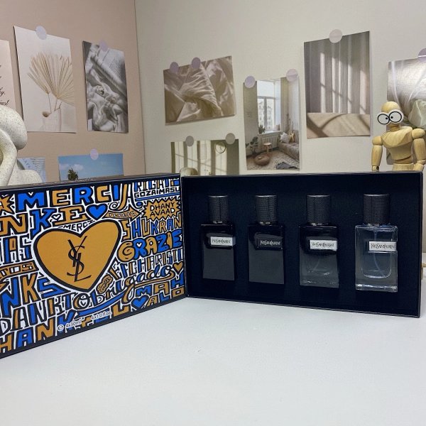 Yves Saint Laurent Fragrance Set, Black, Mise