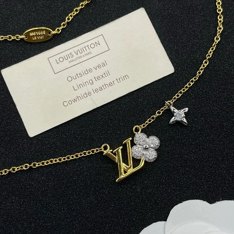 Louis Vuitton LV Necklace Gold Flower Star Jewelry