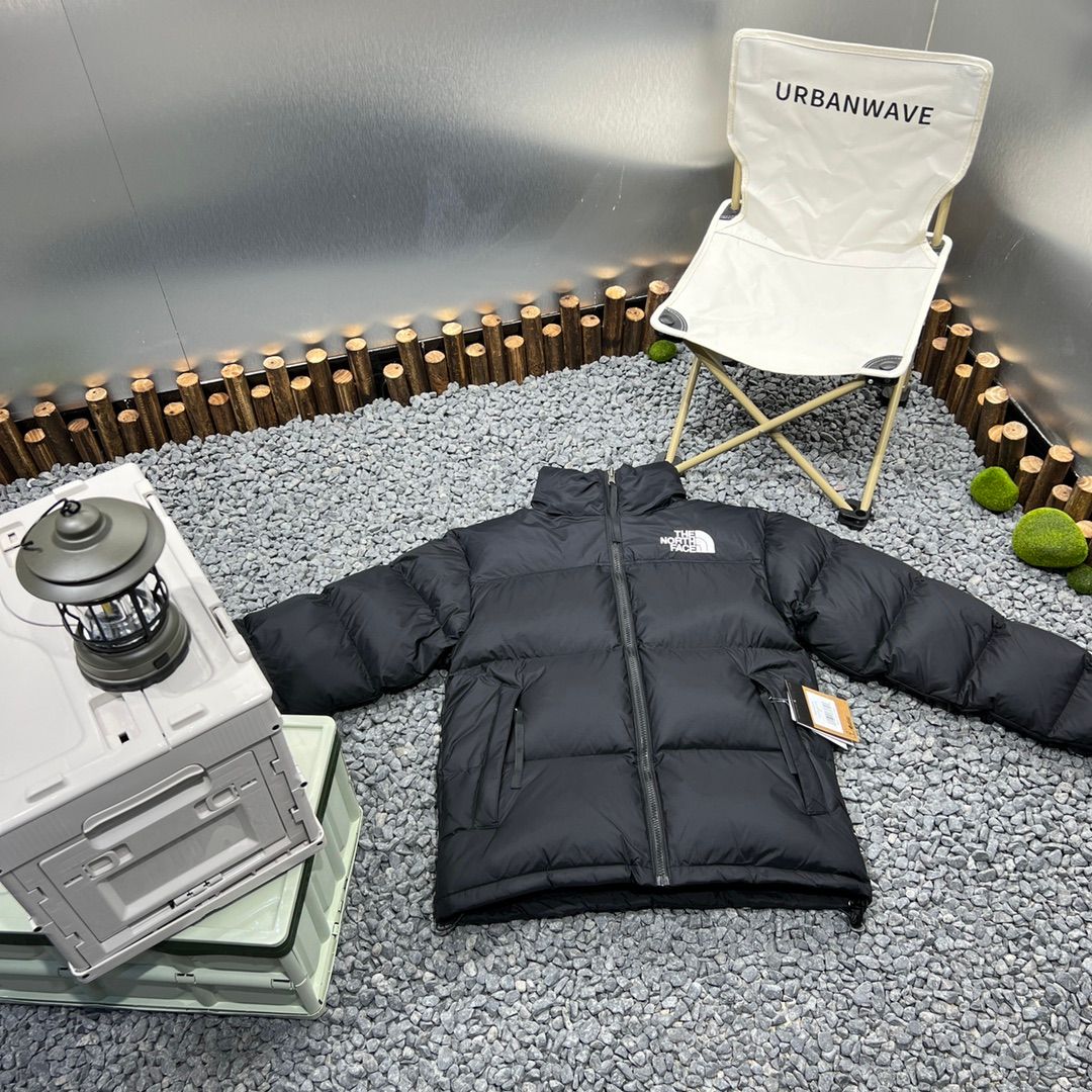 TNF All-White Technical Winter Coat for Outdoor Sports