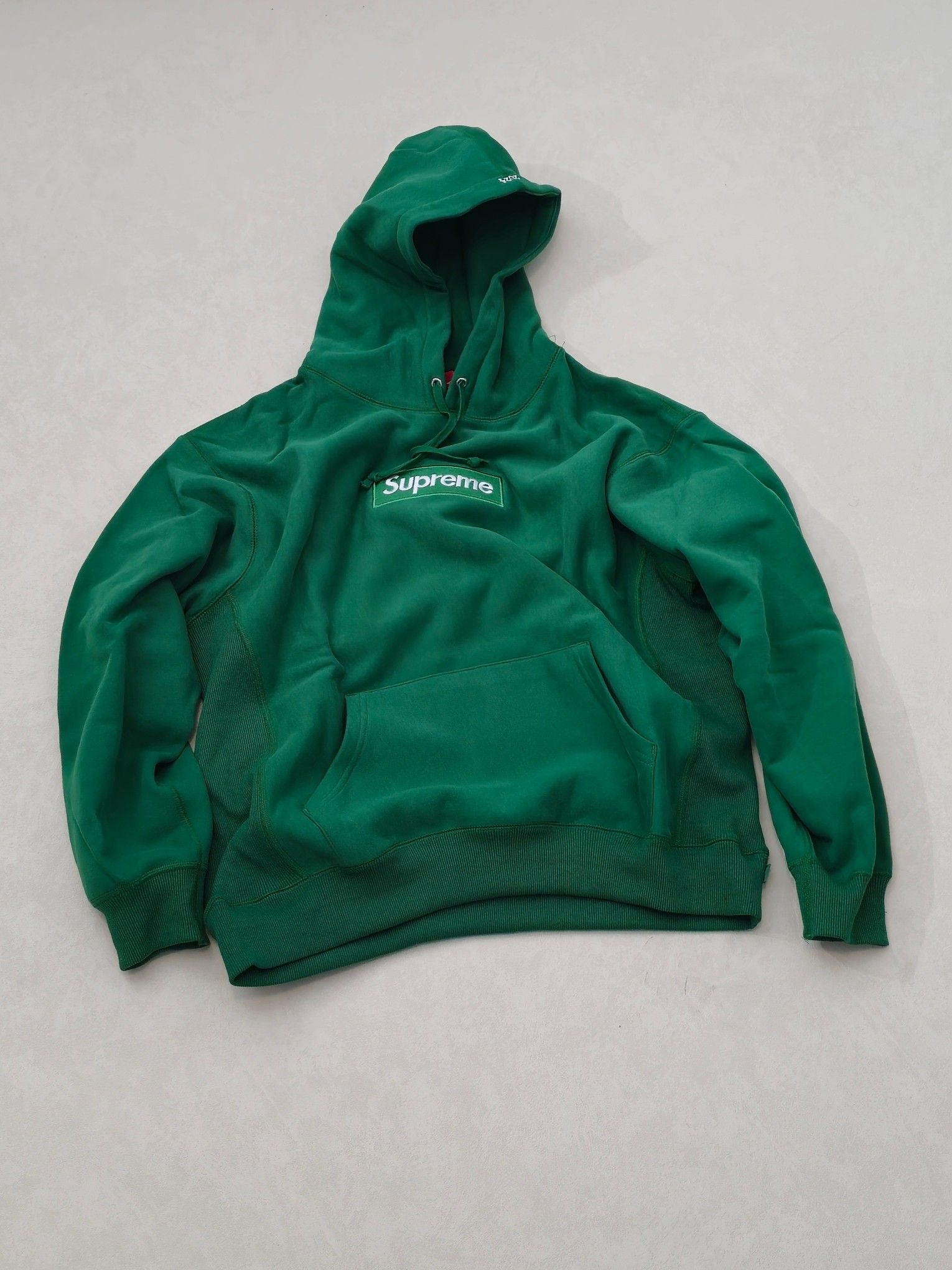 Supreme Box Logo Hooded Sweatshirt – Green (Fall/Winter 2024 Collection)