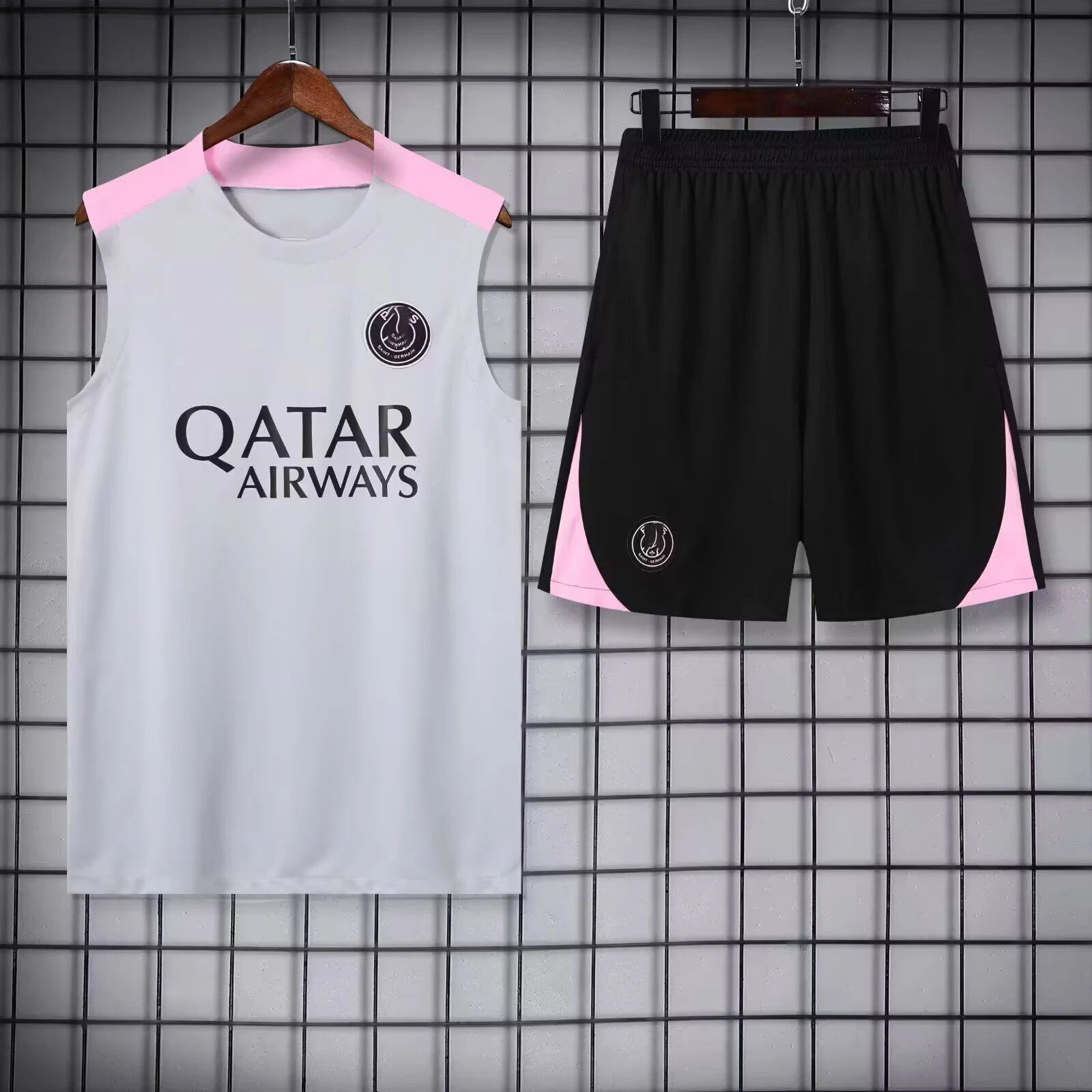 Qatar Airways Sleeveless Sportswear Set Light Gray and Black