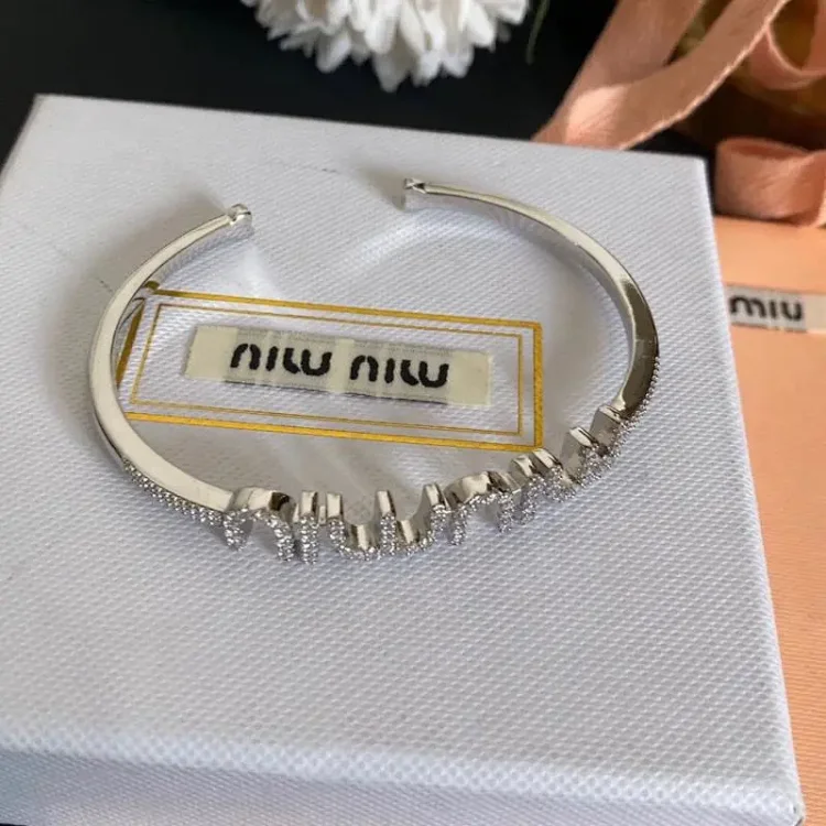 Miu Miu LOGO crystal necklace, bracelet with diamond-embedded brand letter design