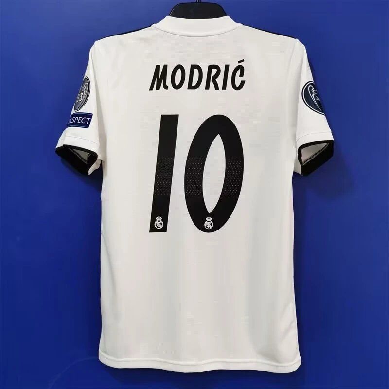 Real Madrid Luka Modrić #10 Home Jersey White