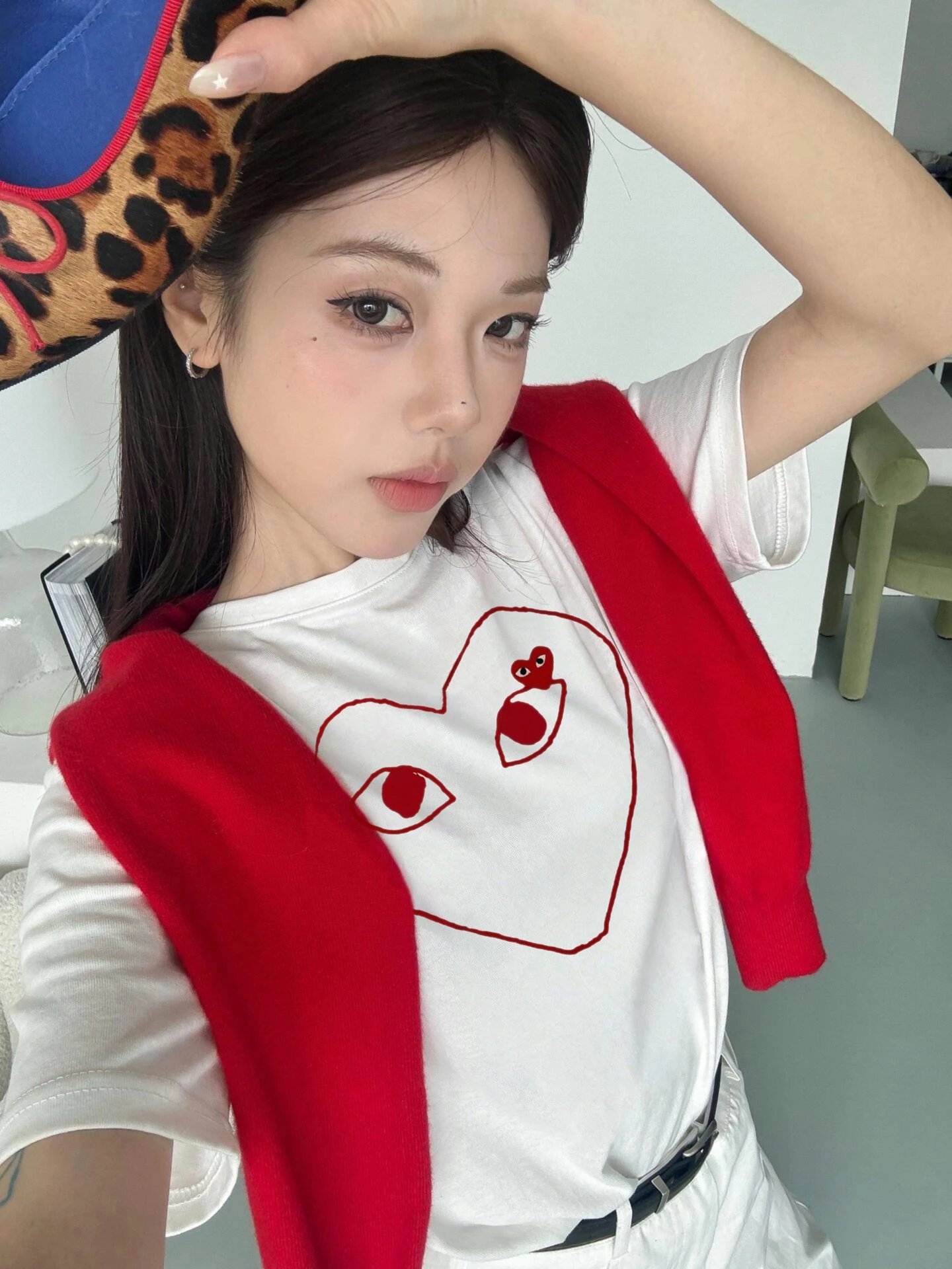 comme des garçons play t-shirt white t-shirts