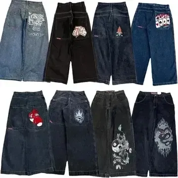 Graphic Jeans