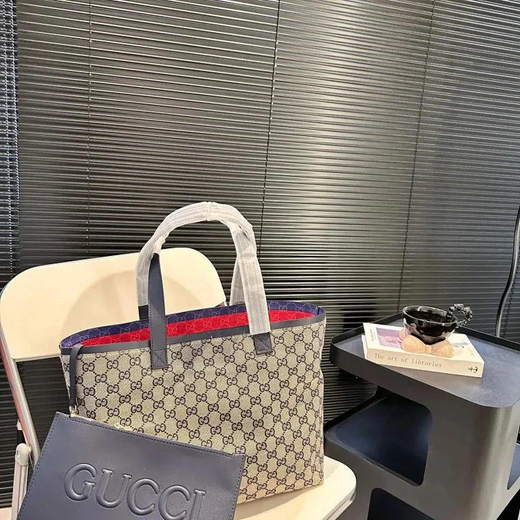 Gucci Tote Bag GG Pattern Red and Blue Interior Mise
